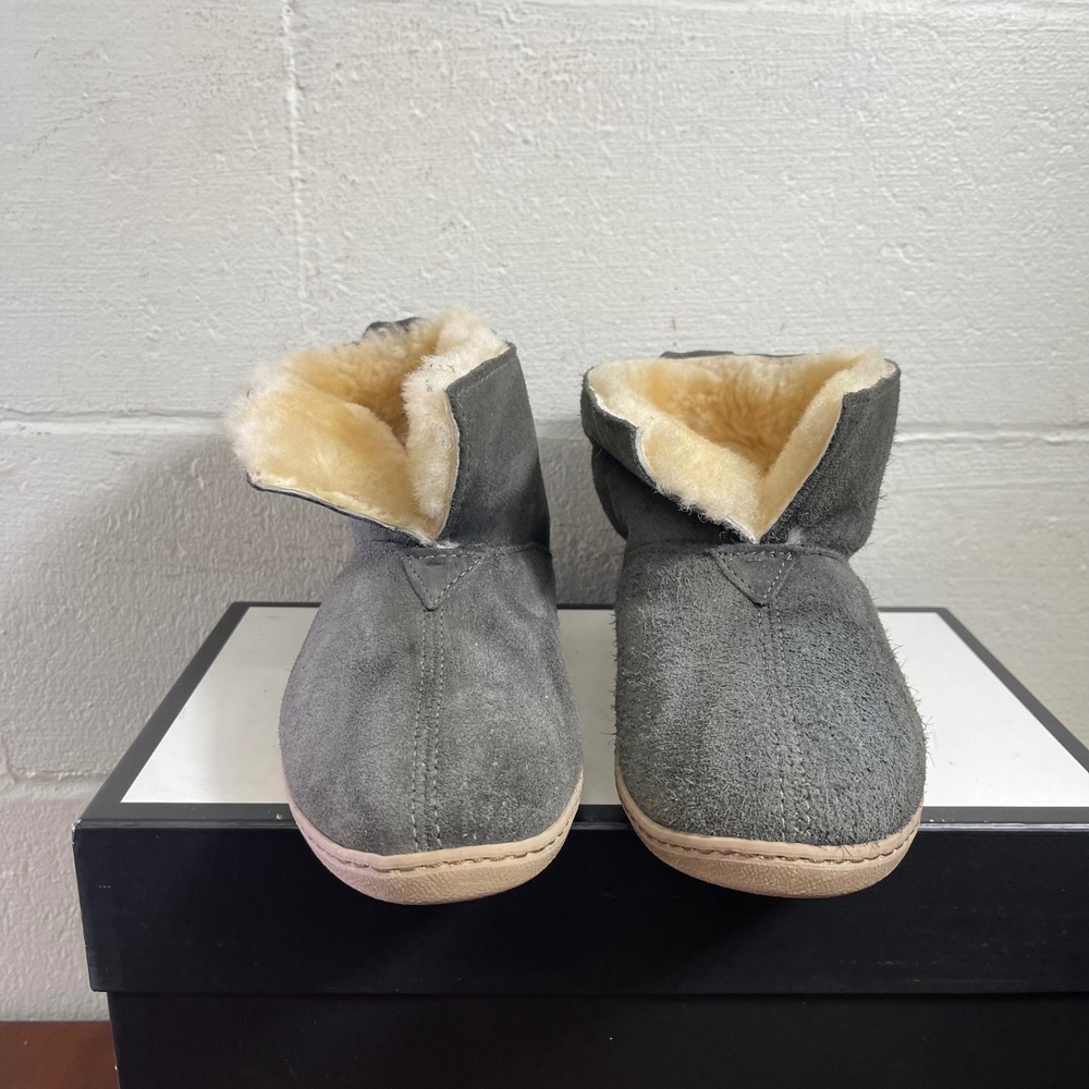 Minnetonka Fur Sheepskin Ankle Boot Gray Suede Pull On‎ Women's Size 10 US